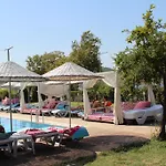 فندق Aloria Garden 4*