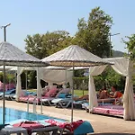 Aloria Garden إيرديك