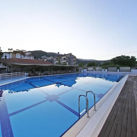 Aloria Garden Отель 4*
