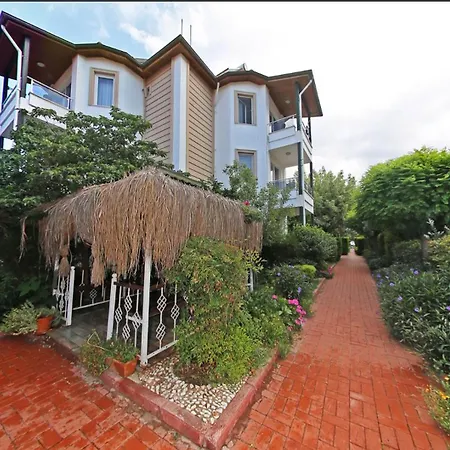 Aloria Garden