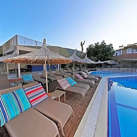 Aloria Garden 4* Ερντέκ