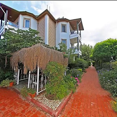 Aloria Garden 4* Ερντέκ