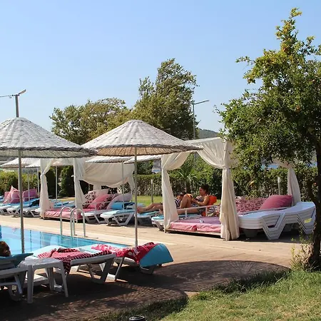 호텔 Aloria Garden 4*