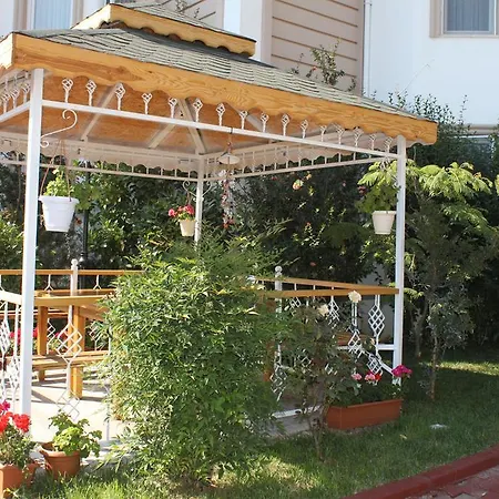Aloria Garden